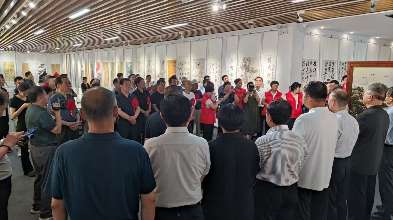 我市首届退役军人书画大赛作品展开幕